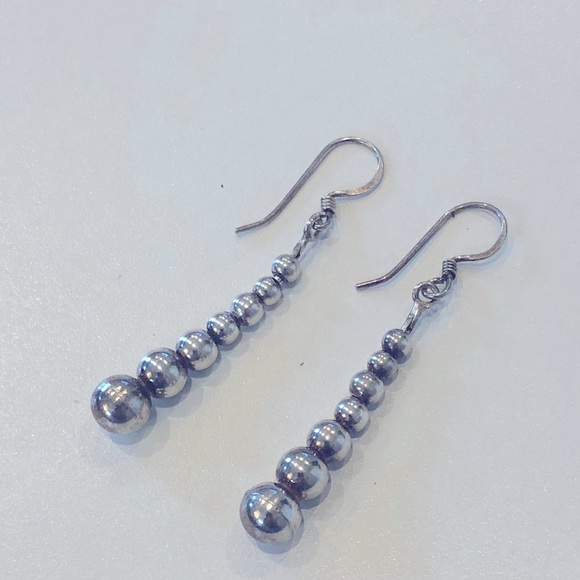 Sterling silver drop earrings - Picture 2 of 4